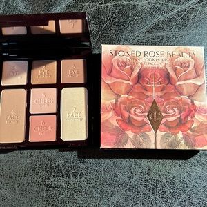 Charlotte Tilbury INSTANT LOOK IN A PALETTE
STONED ROSE BEAUTY